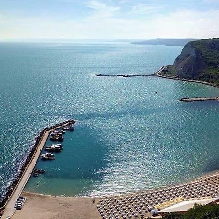 Complex Karia III Apartment Kavarna Bagian luar foto