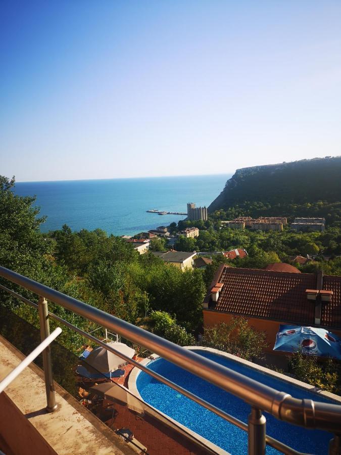 Complex Karia III Apartment Kavarna Bagian luar foto