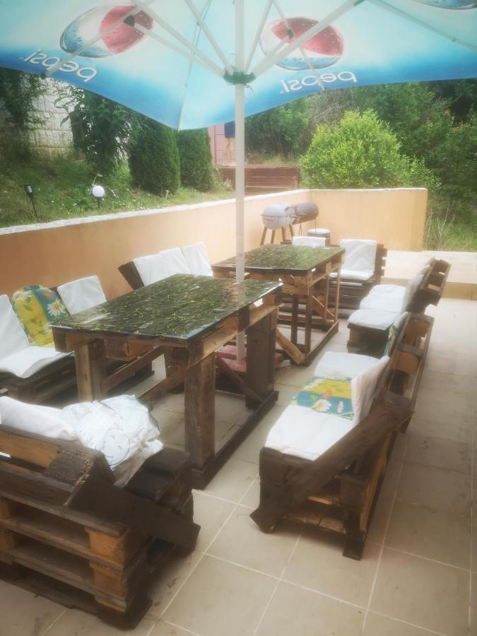 Complex Karia III Apartment Kavarna Bagian luar foto