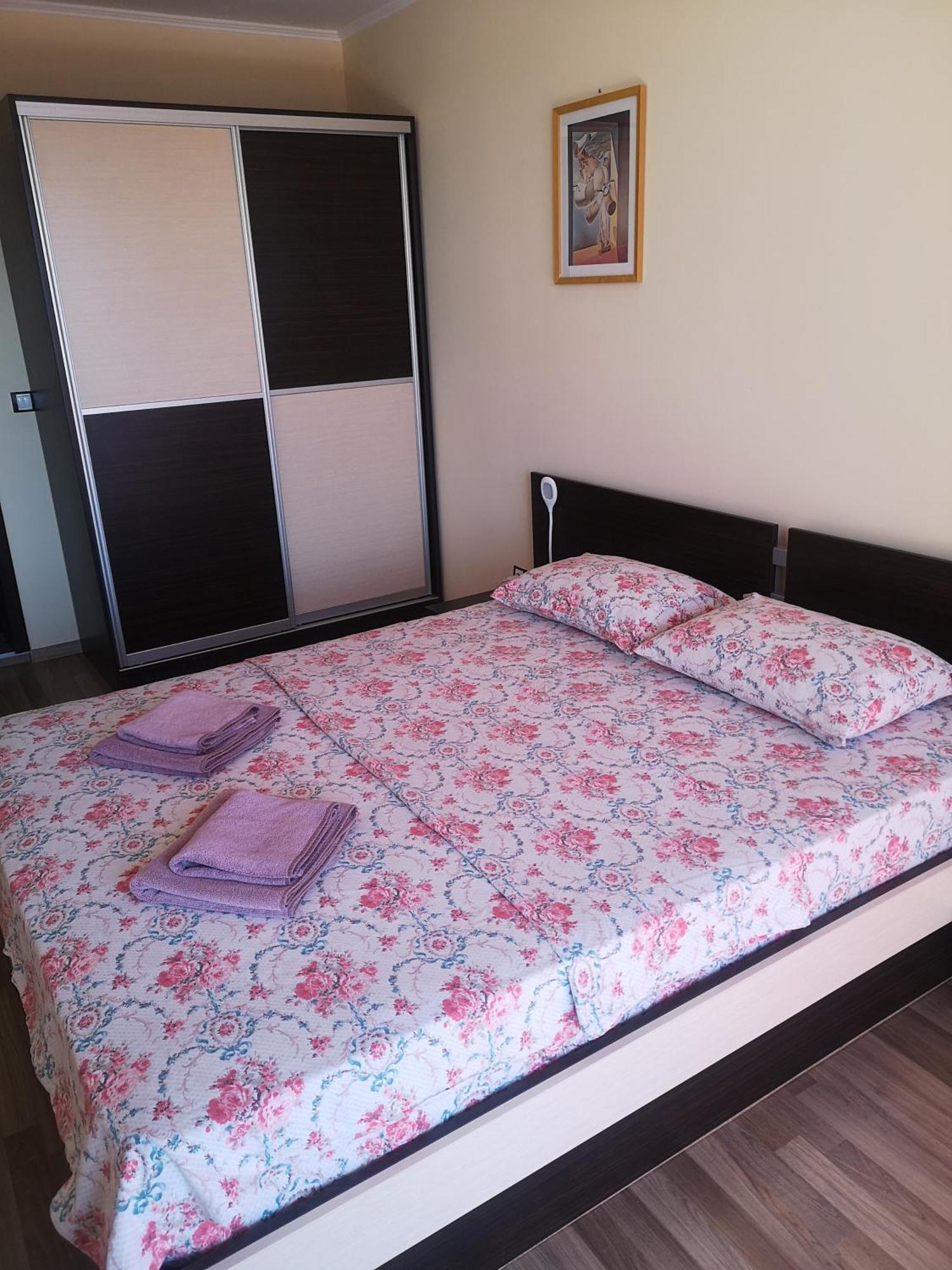 Complex Karia III Apartment Kavarna Bagian luar foto