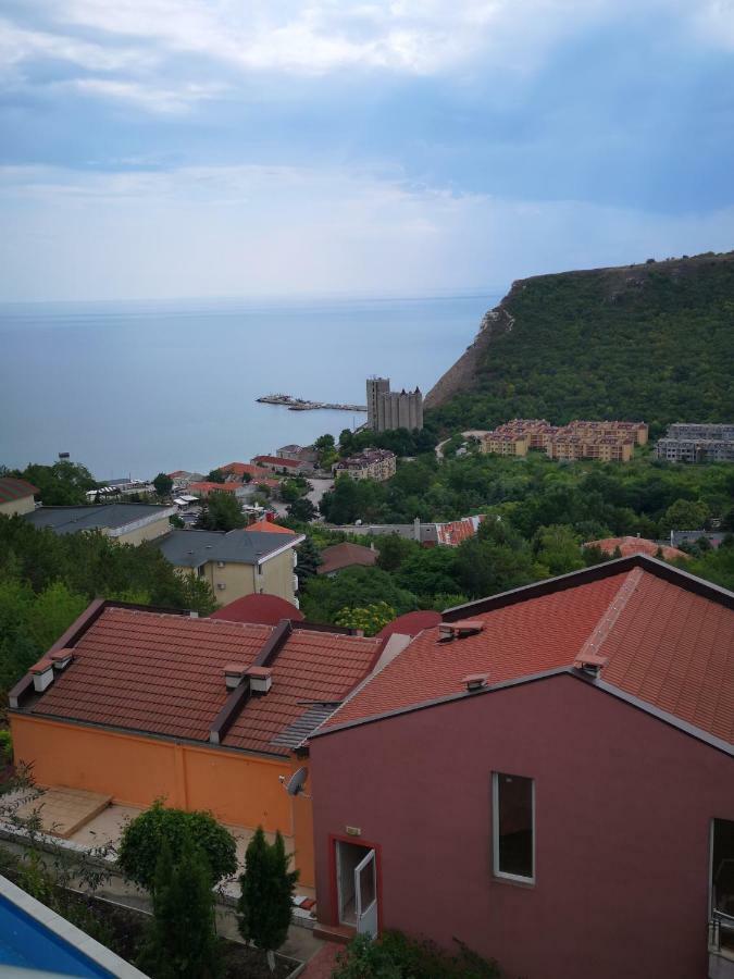 Complex Karia III Apartment Kavarna Bagian luar foto