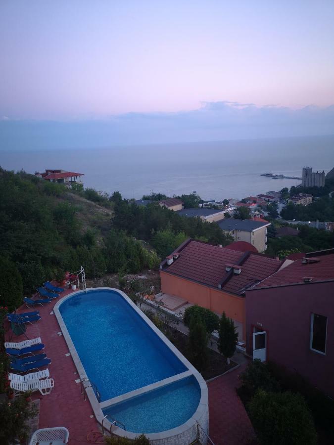 Complex Karia III Apartment Kavarna Bagian luar foto