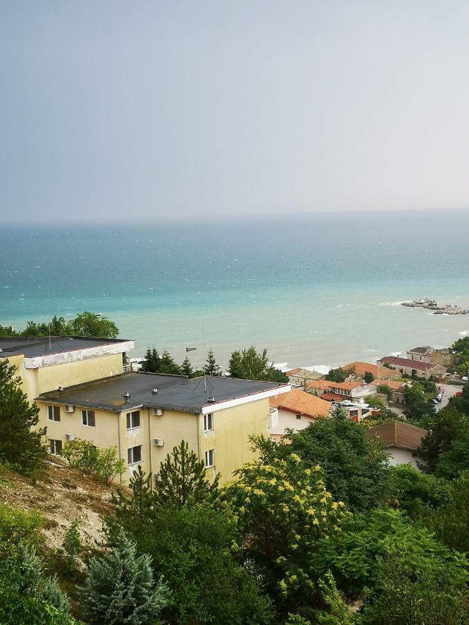 Complex Karia III Apartment Kavarna Bagian luar foto