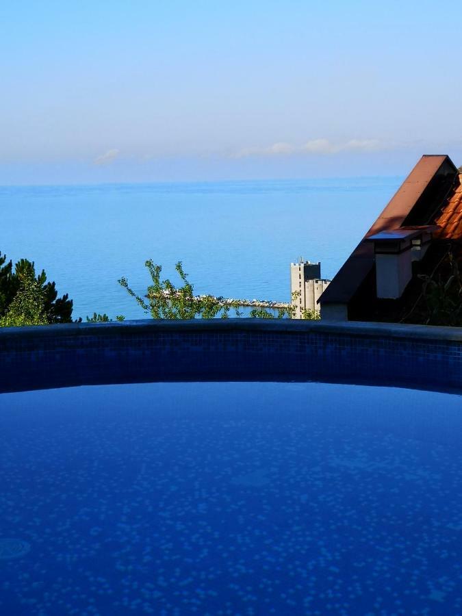 Complex Karia III Apartment Kavarna Bagian luar foto